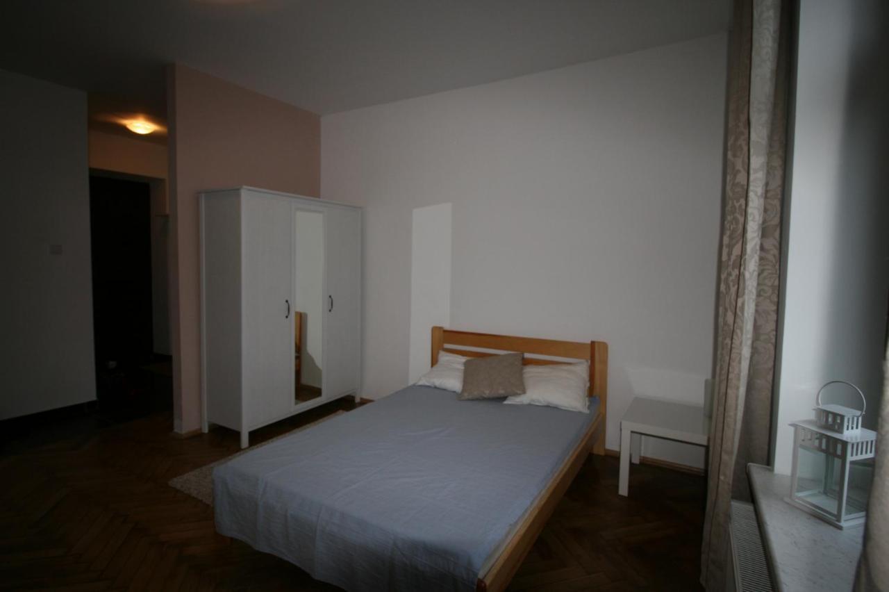 Dom Sapiehy Aparthotel Красков Екстериор снимка