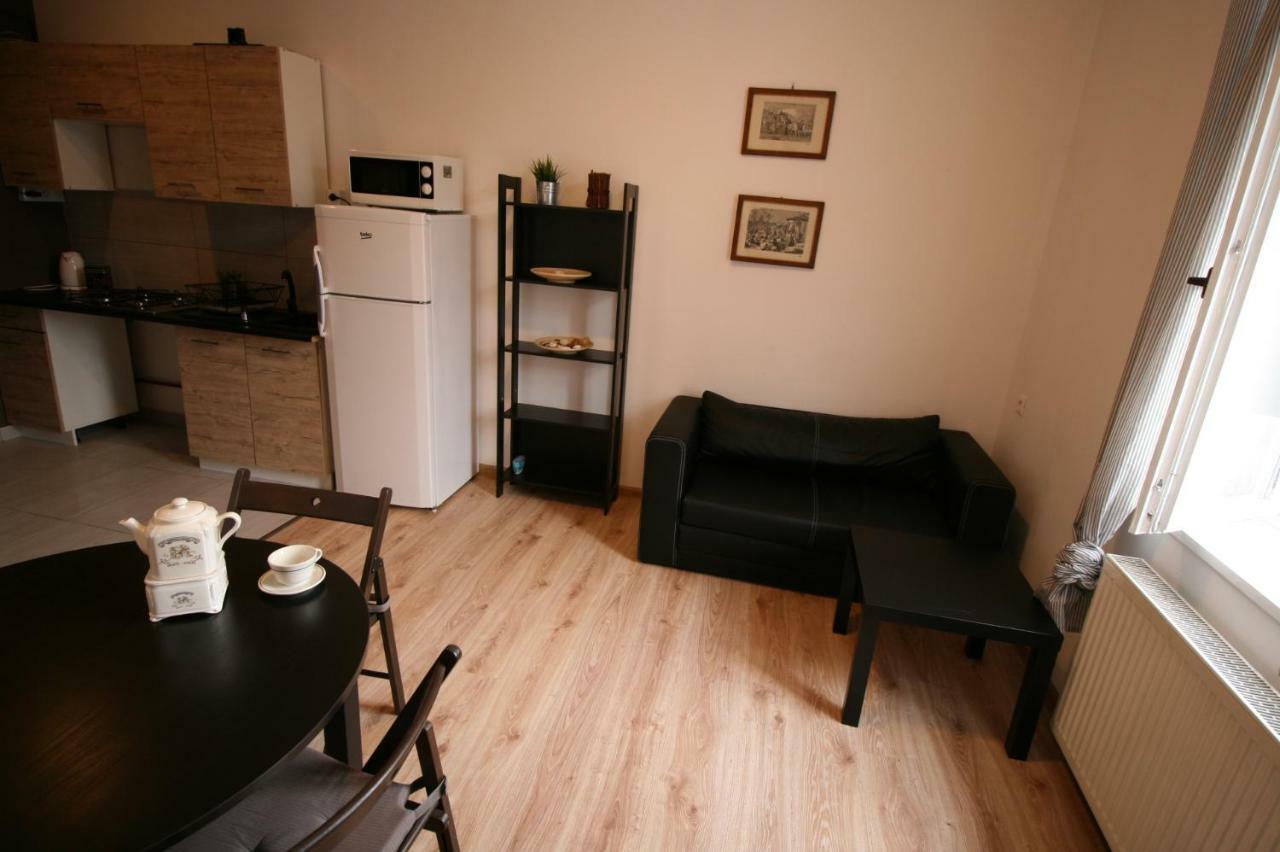 Dom Sapiehy Aparthotel Красков Екстериор снимка