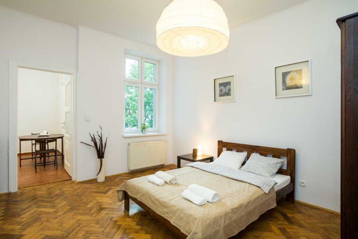 Dom Sapiehy Aparthotel Красков Екстериор снимка