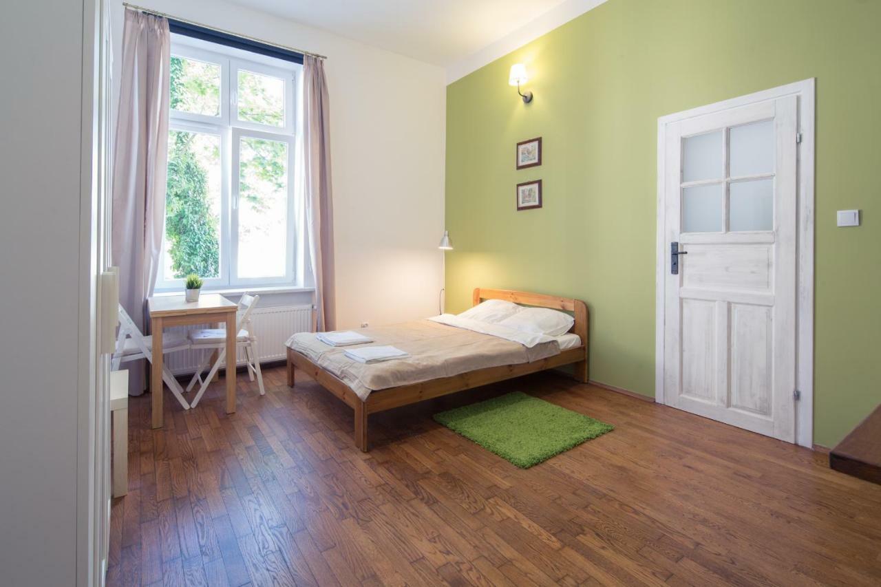 Dom Sapiehy Aparthotel Красков Екстериор снимка