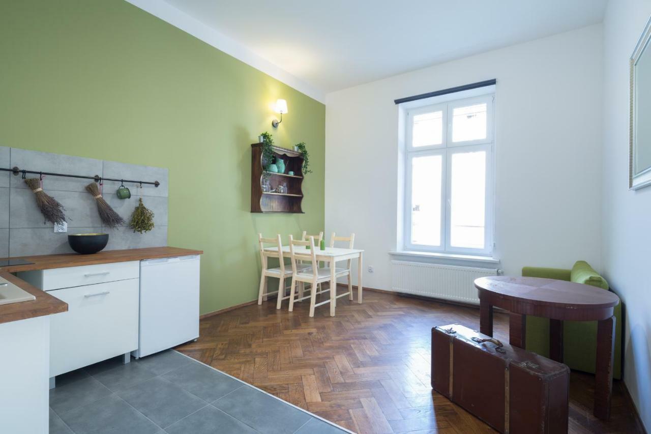 Dom Sapiehy Aparthotel Красков Екстериор снимка