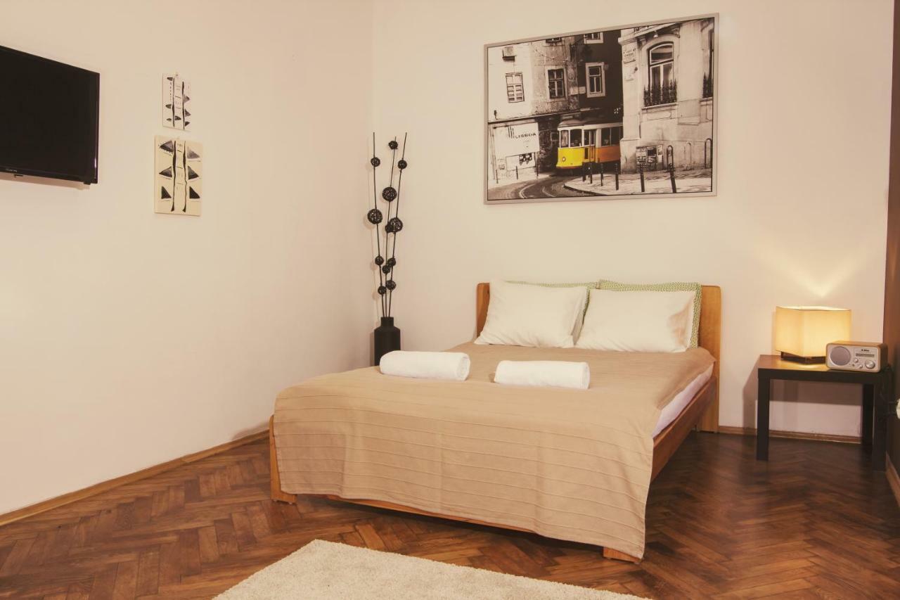 Dom Sapiehy Aparthotel Красков Екстериор снимка