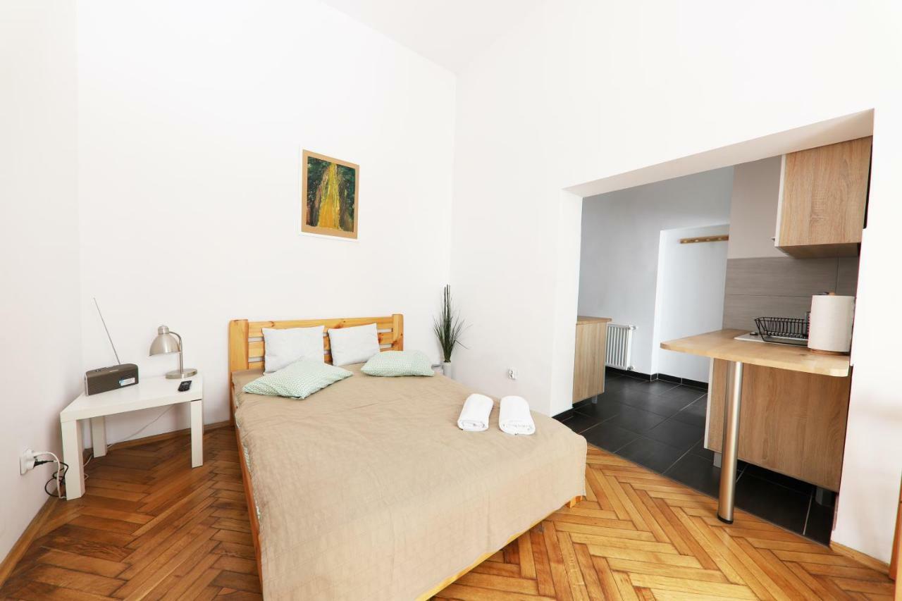 Dom Sapiehy Aparthotel Красков Екстериор снимка