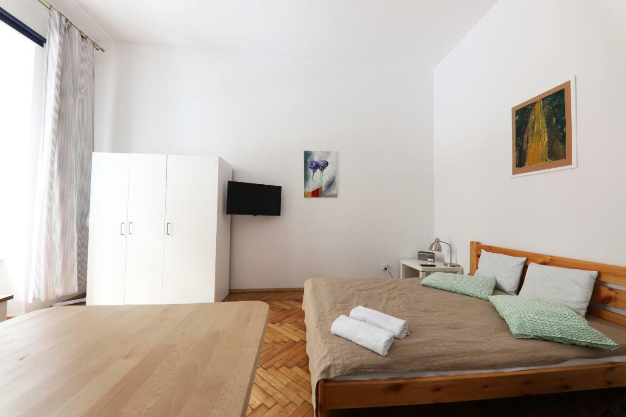 Dom Sapiehy Aparthotel Красков Екстериор снимка